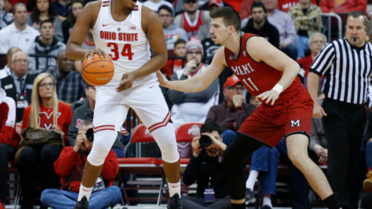 Ohio State pulls away to beat in-state rival Miami 72-59 (Dec 30, 2017)