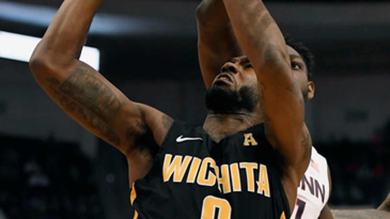 No. 8 Wichita State beats UConn 72-62 in AAC debut (Dec 30, 2017)