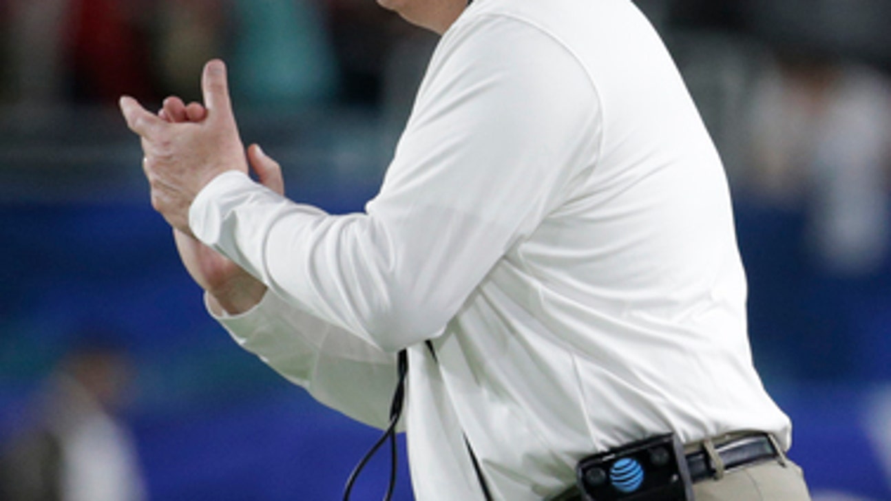 Inside LB T.J. Edwards coming back to No. 6 Badgers