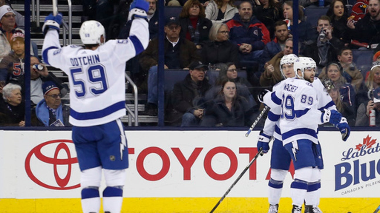 Johnson scores twice in Lightning's 5-0 rout of Columbus (Dec 31, 2017)