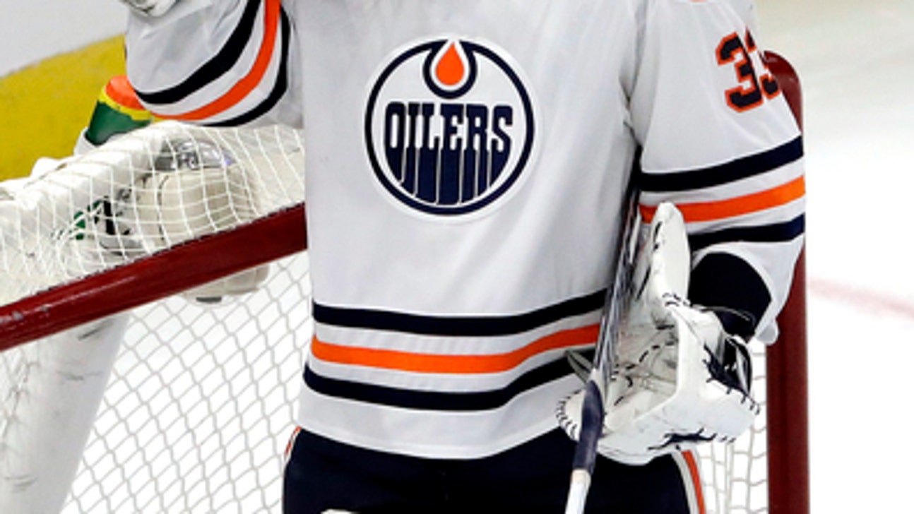 Forsberg makes 32 saves as Blackhawks beat Oilers 4-1 (Jan 07, 2018)