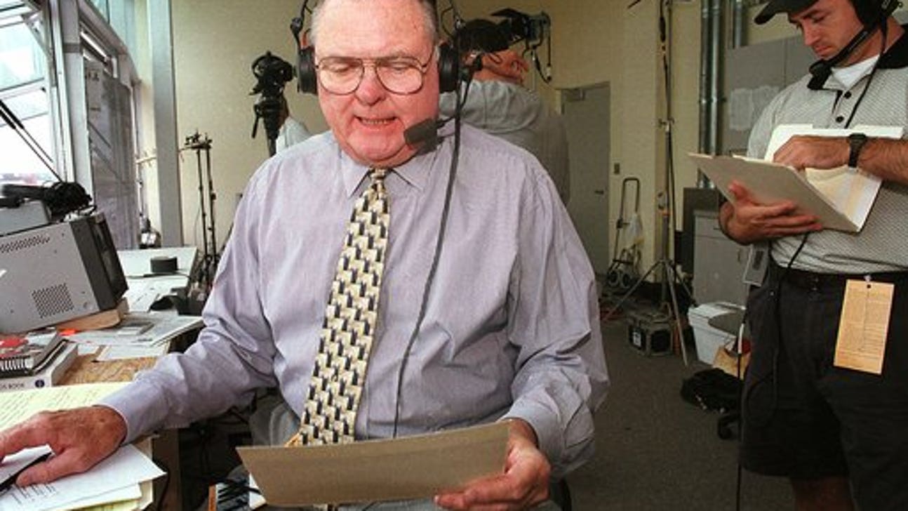 Keith Jackson, 89, announcer with 'Whoa, Nelly!' call, dies