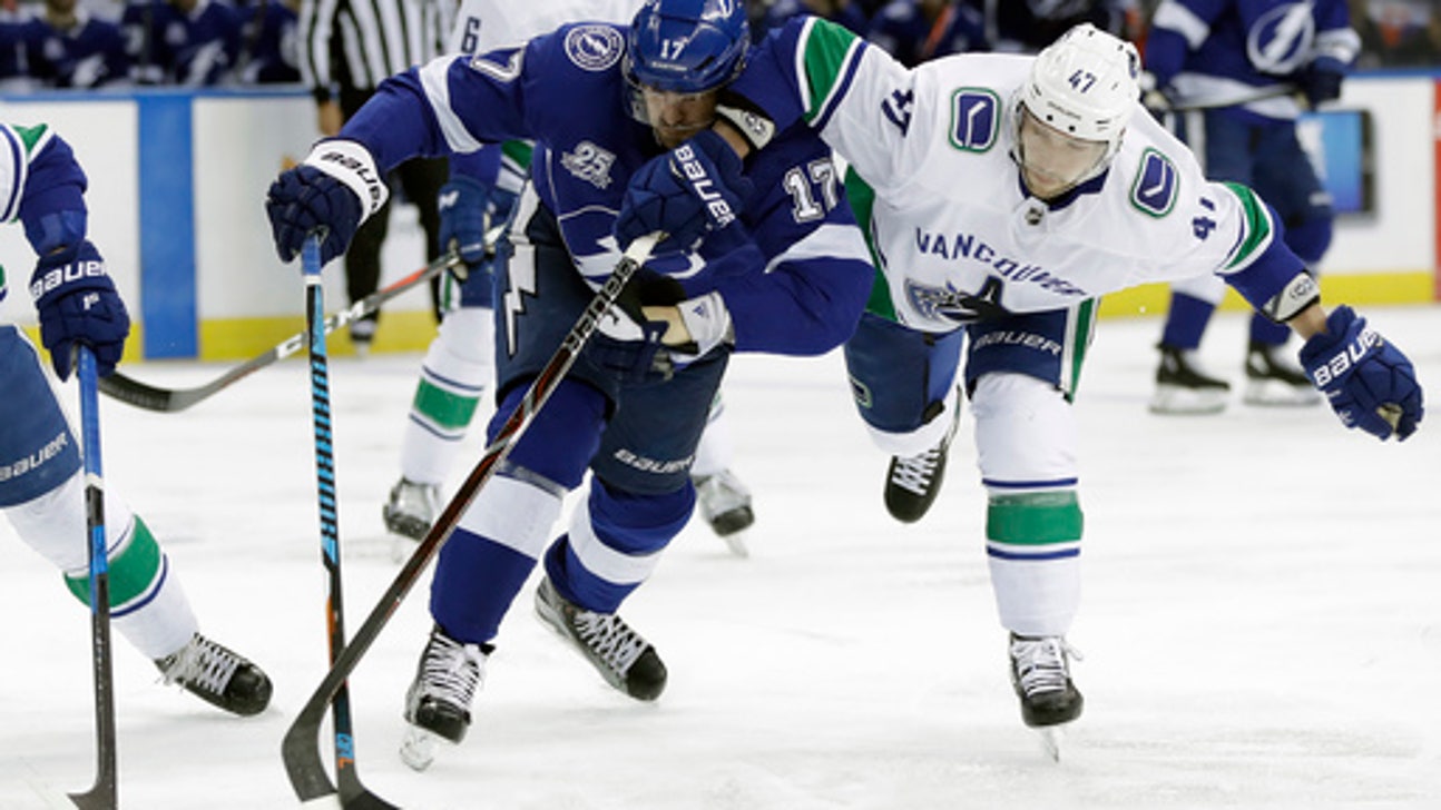 Kucherov ends goal drought, Lightning beat Canucks 5-2