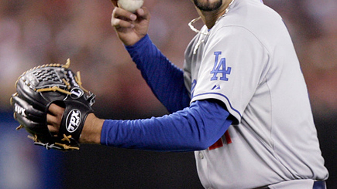 Ex-baseball player Esteban Loaiza arrested on drug charges