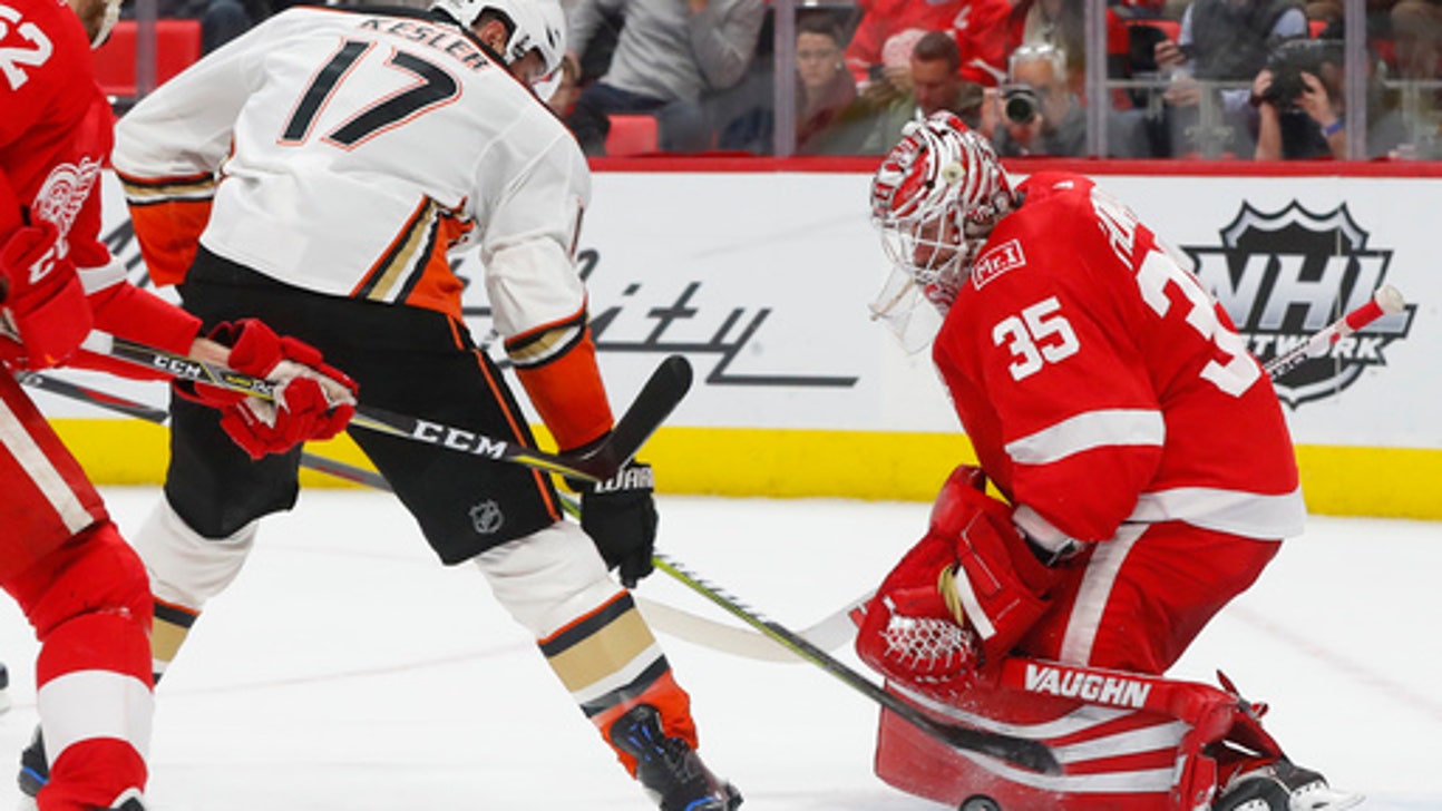 Larkin, Nielsen score in Red Wings’ 2-1 win over Ducks
