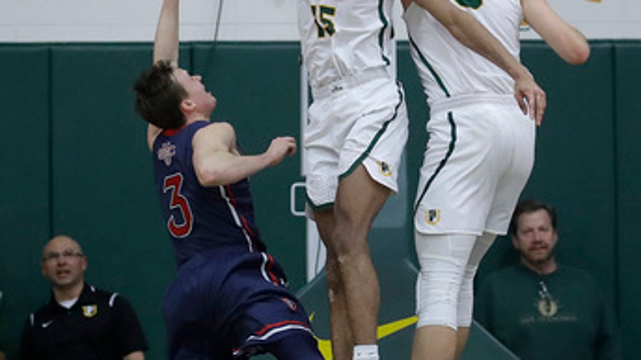 San Francisco rallies to upset No. 15 Saint Mary’s 70-63