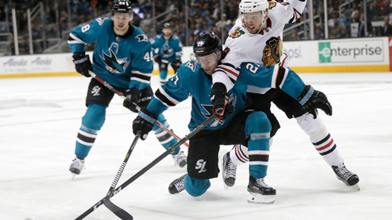Pavelski scores twice in Sharks’ 7-2 win over Blackhawks