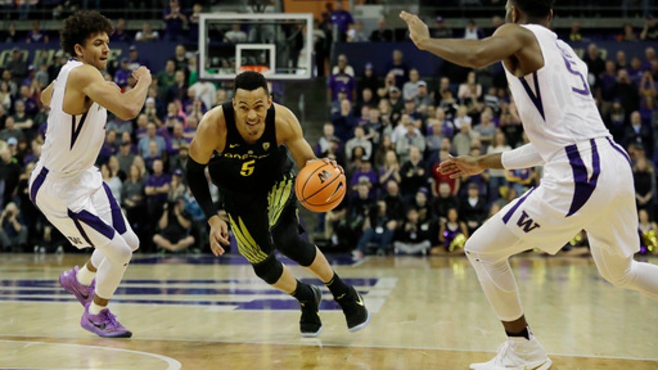Pritchard, White help Oregon hold off Washington 72-64