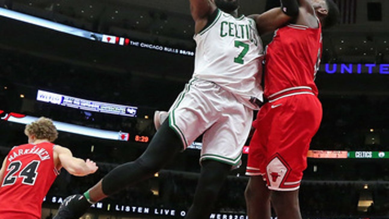 Brown scores 21 as Celtics pound Bulls 105-89 without Irving