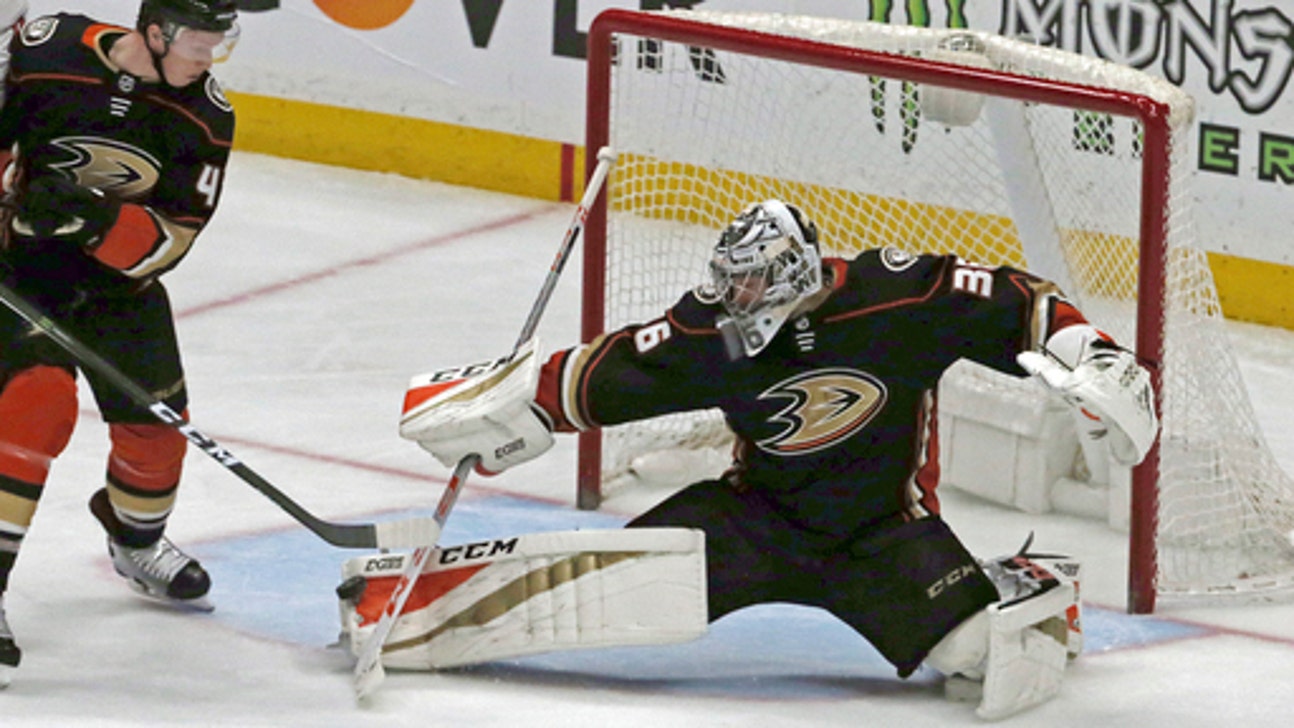 Ducks beat Capitals 4-0 to move up to second in Pacific