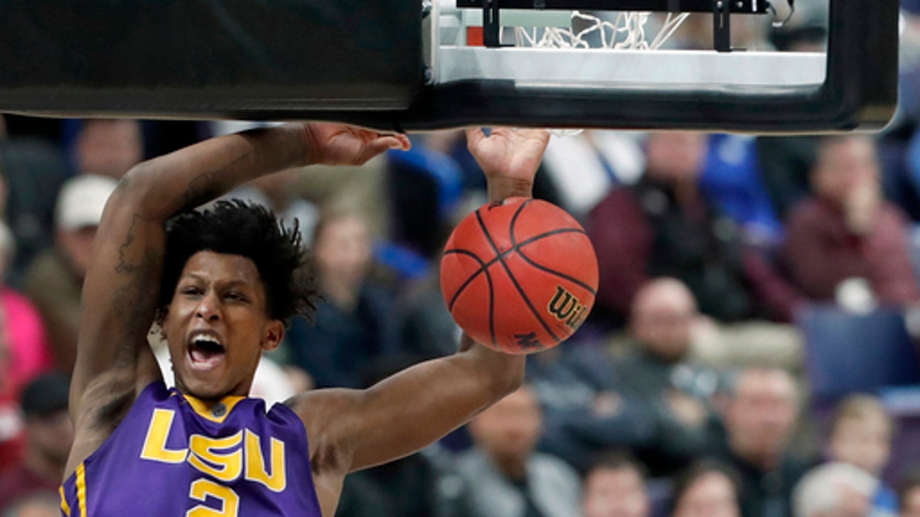 Mississippi St. downs LSU, heads to SEC quarters