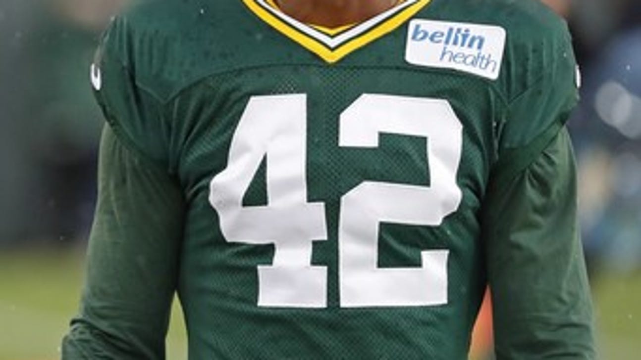 Steelers sign former Green Bay safety Burnett to 3-year deal