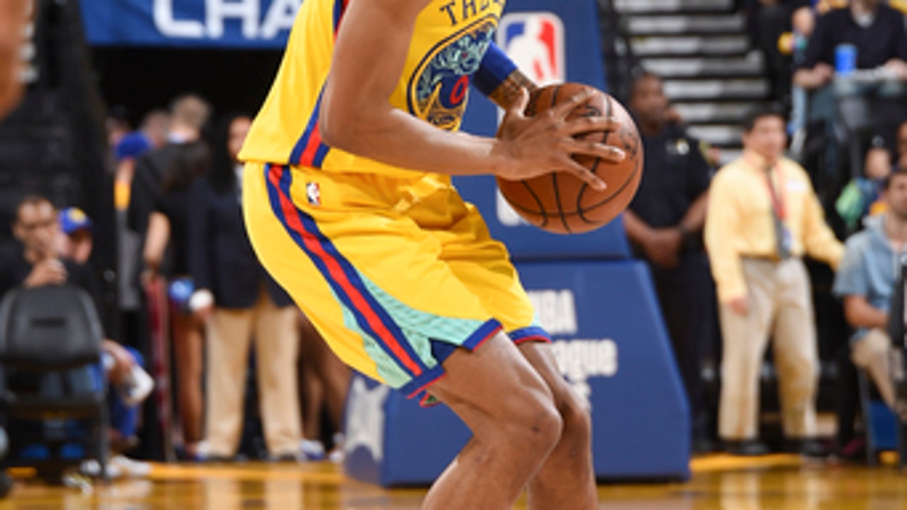 Warriors’ McCaw injured in scary fall as team beats Kings