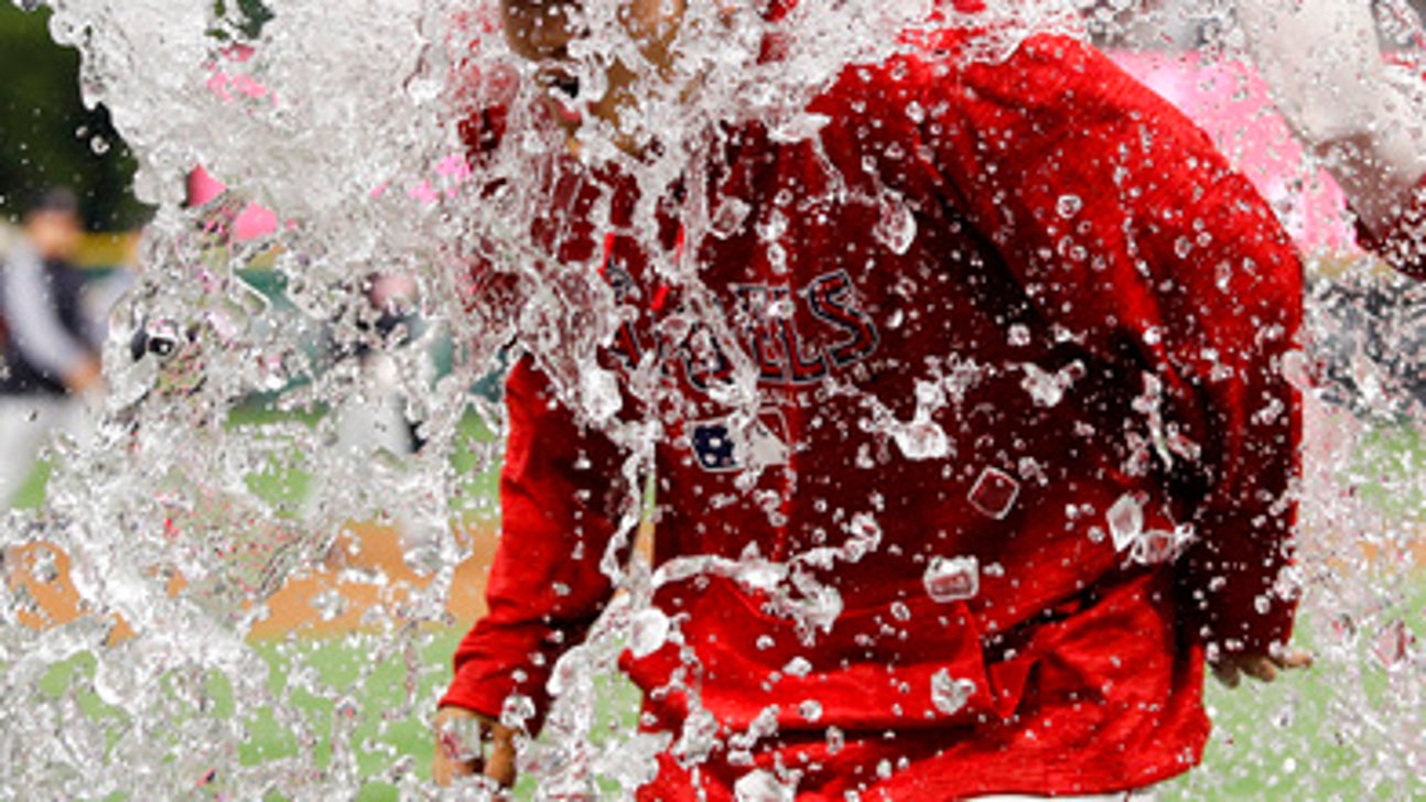 Gregorius powers Yankees past Rays 11-4