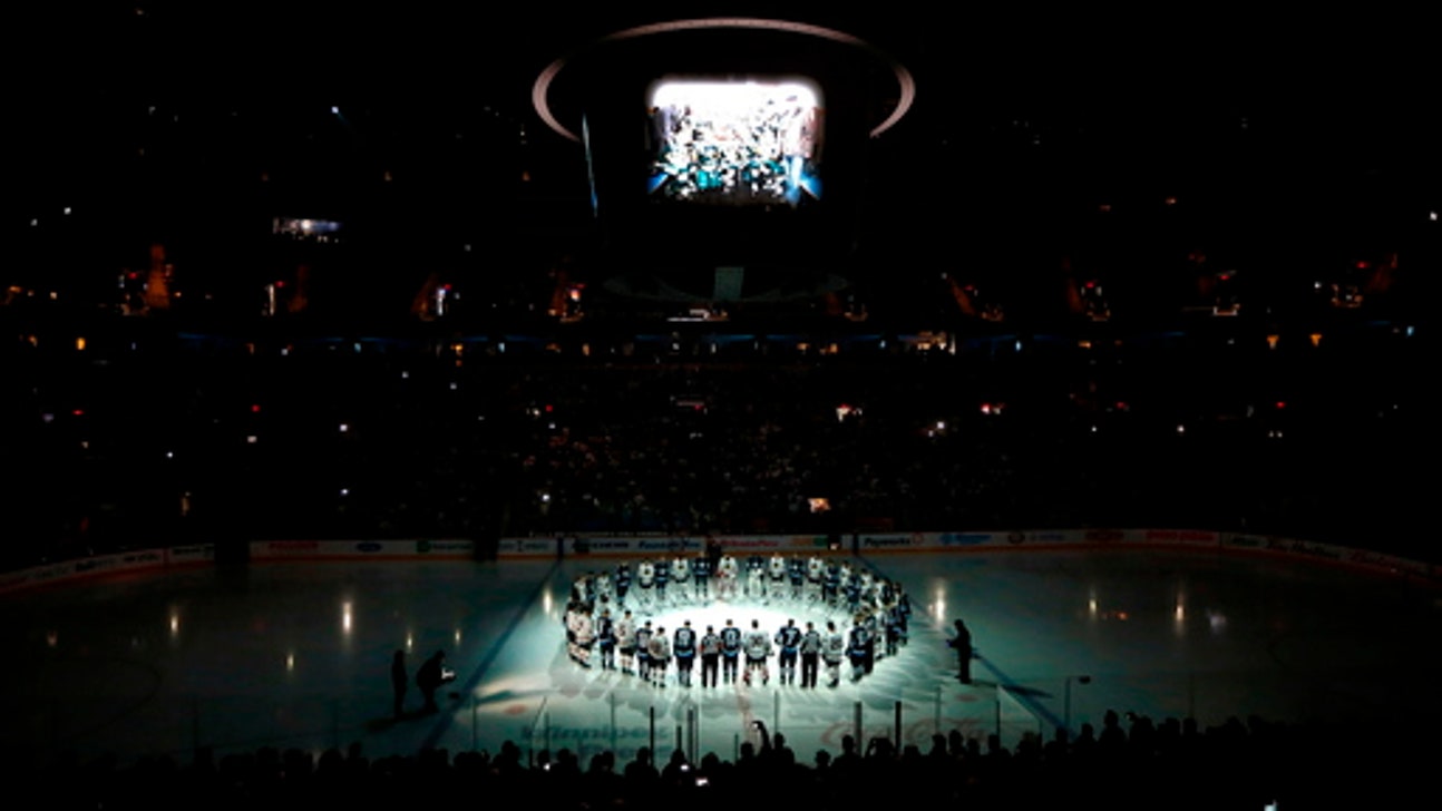 Hellebuyck sets US goalie mark in Jets’ 4-1 win