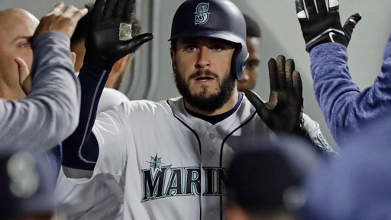 Paxton, Mariners win 2-1, snap six-game skid vs Houston
