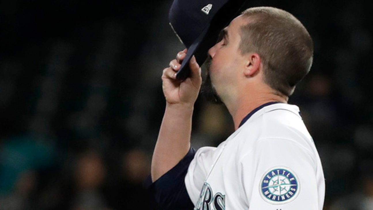 Houston’s big seventh inning dooms Mariners, 7-1