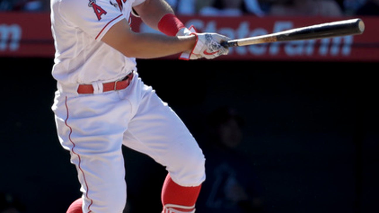 Belt has 21-pitch at-bat, later homers as Giants beat Angels