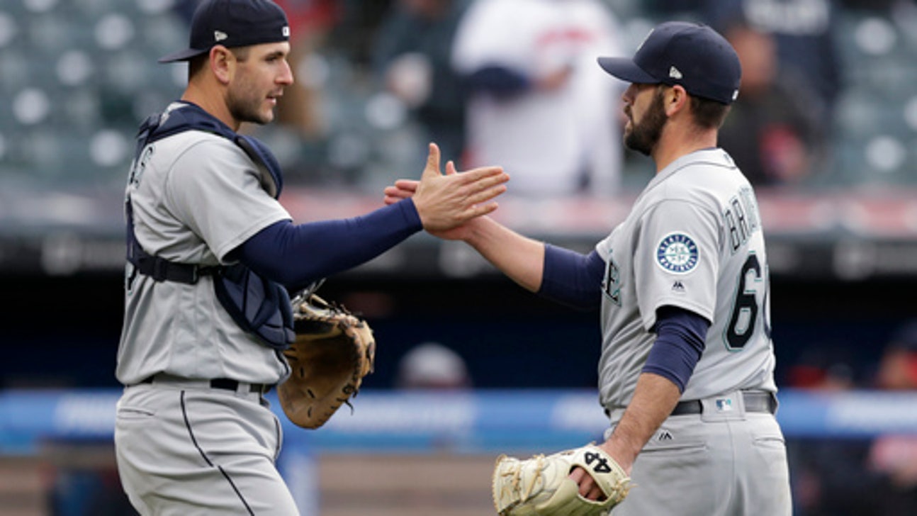 Segura, Cruz lead Mariners to 12-4 win over Indians