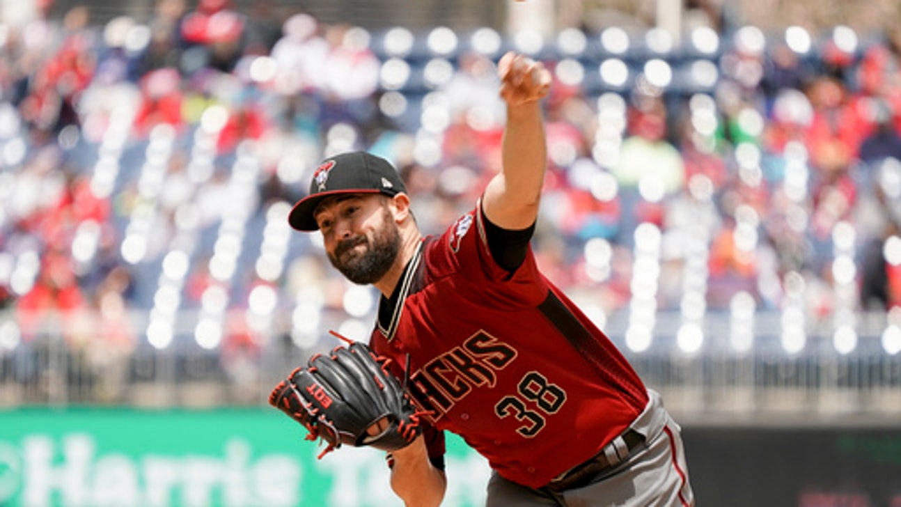 Diamondbacks LHP Robbie Ray leaves start with oblique injury