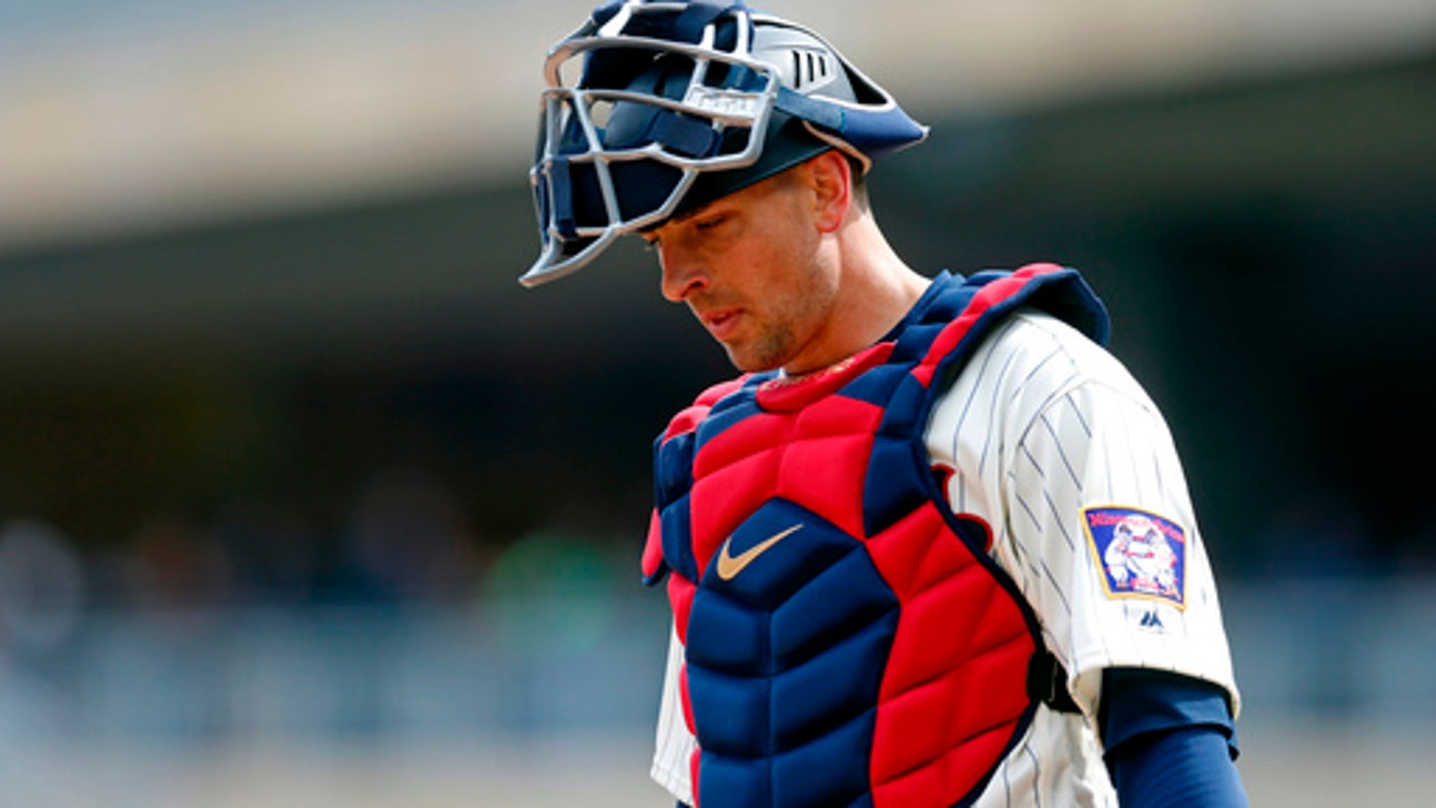Twins C Jason Castro out for season following knee surgery