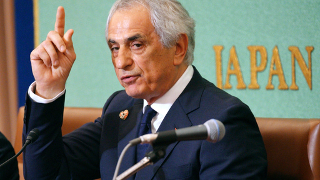 Fired coach Halilhodzic suing Japanese soccer association