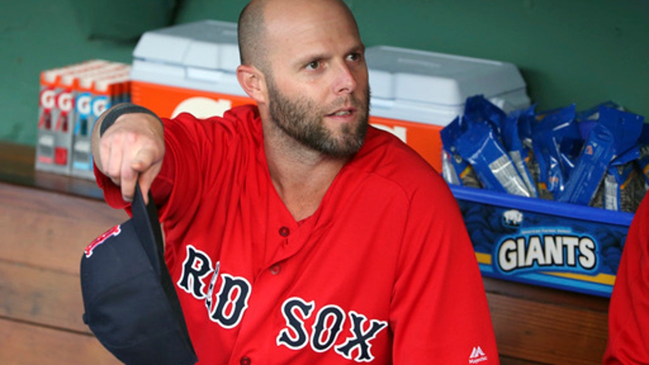 Red Sox 2B Pedroia returns to lineup after knee surgery