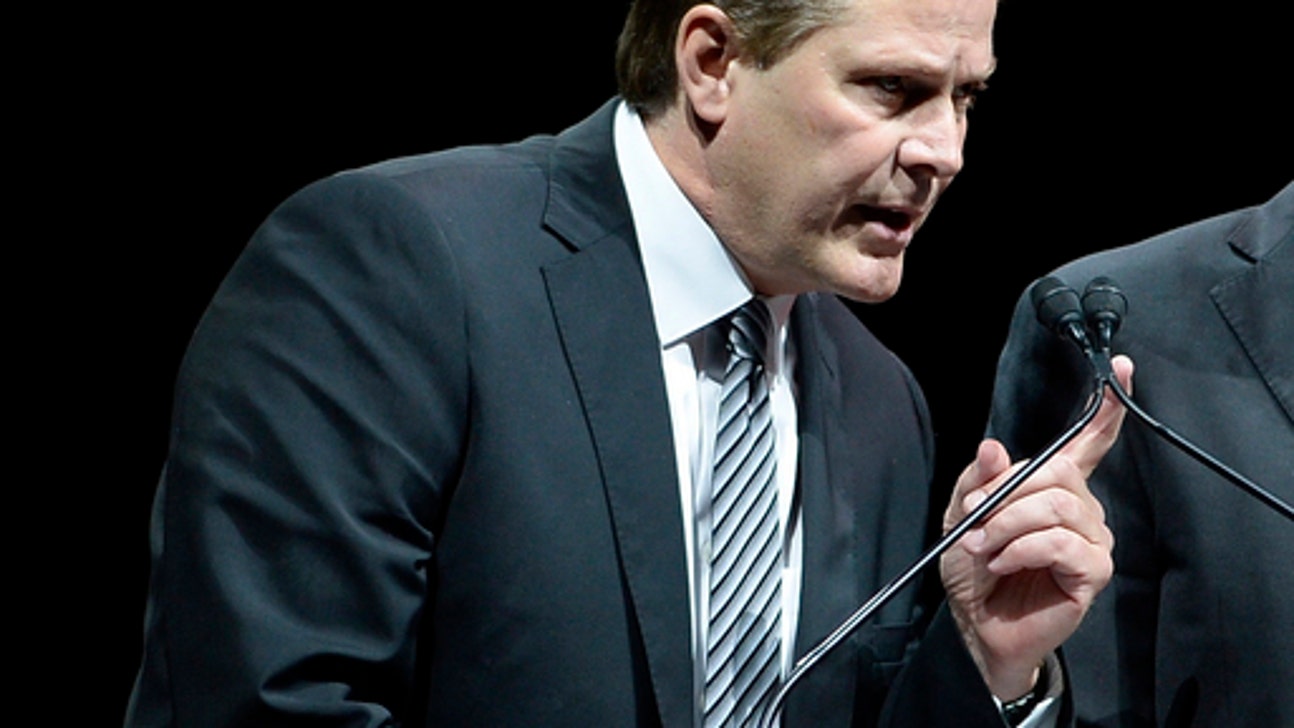 AP source: Senators assistant GM Lee arrested in Buffalo