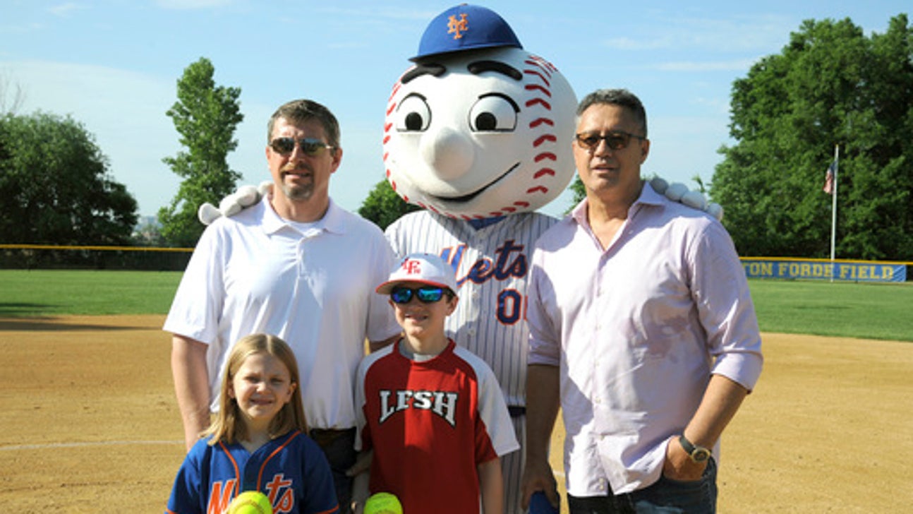 1st games played at field named after former Mets official