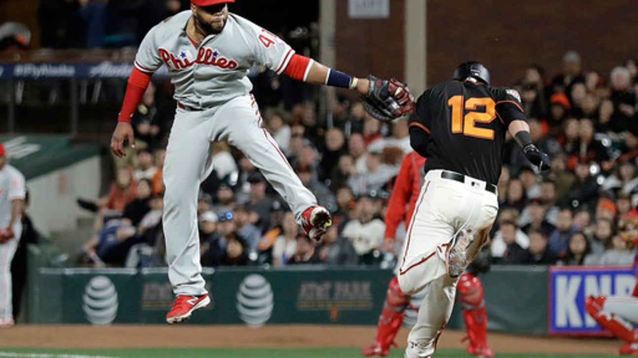 Suarez, 2 RP combine on 3-hitter in Giants win vs Phillies