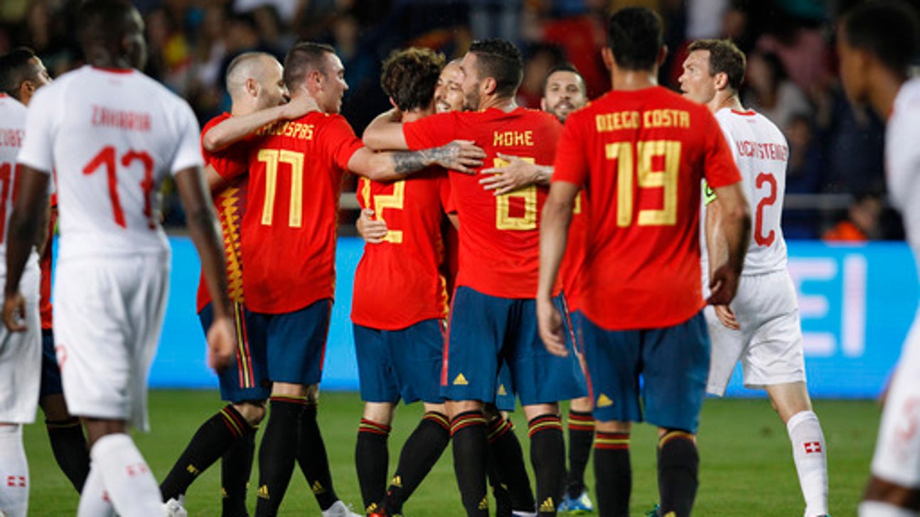 Spanish soccer boss cancels controversial World Cup trip