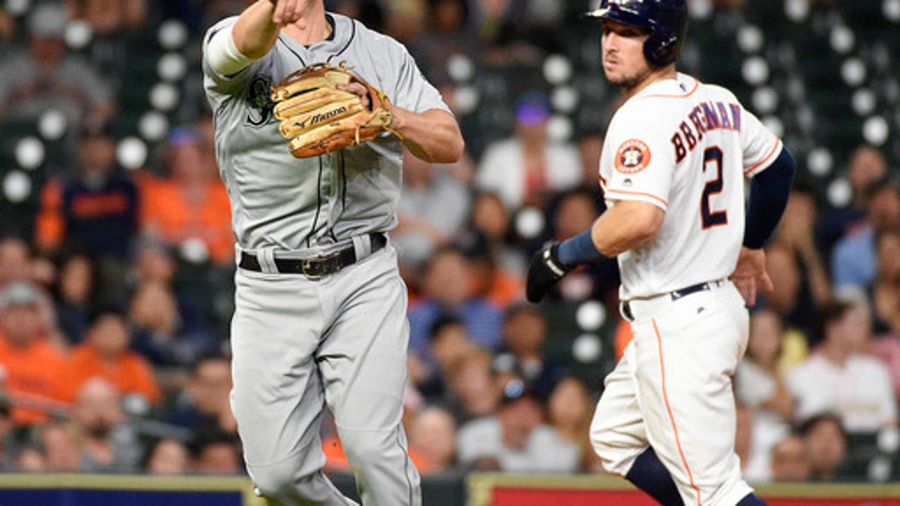 Astros SS Correa out of lineup after good news on right side