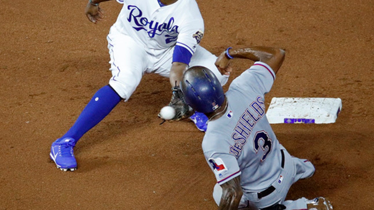 Escobar’s consecutive streak as Royals’ SS to end