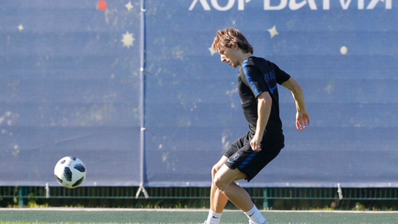 Kickoff: Spain coach Hierro can add to long World Cup resume