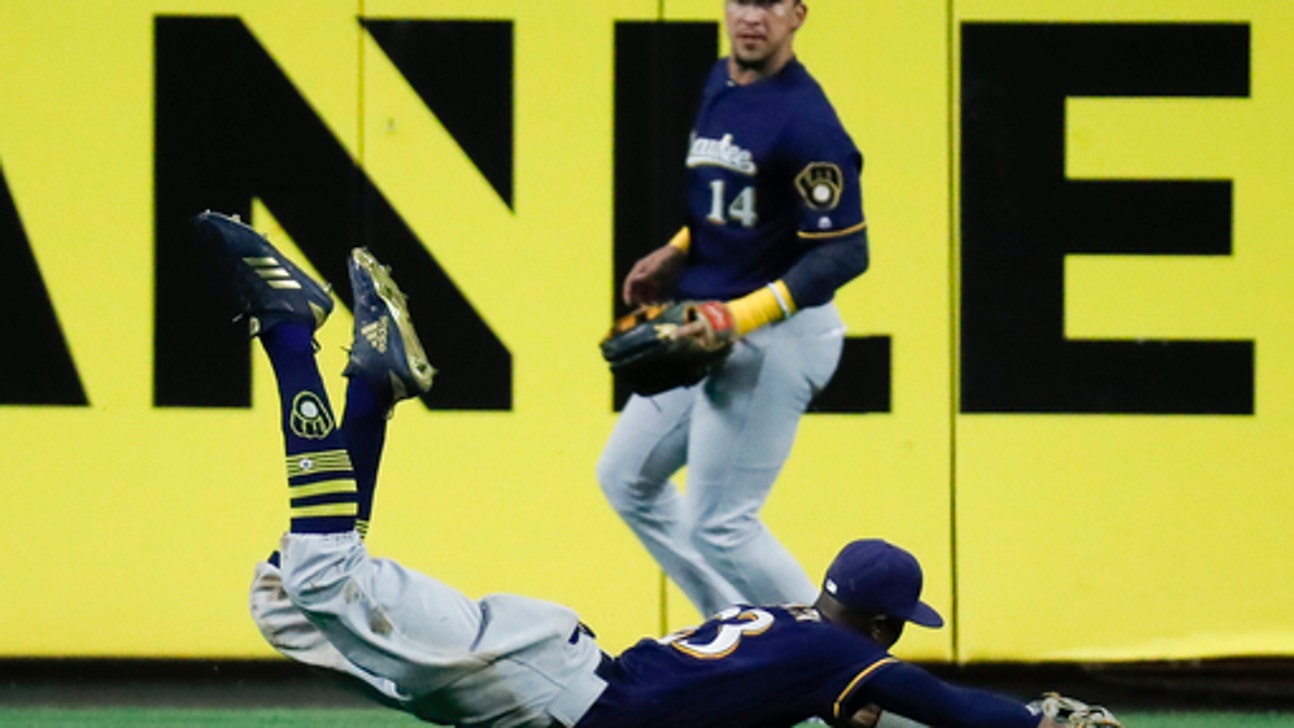 Broxton homers twice, Brewers win 7th straight over Reds 8-2