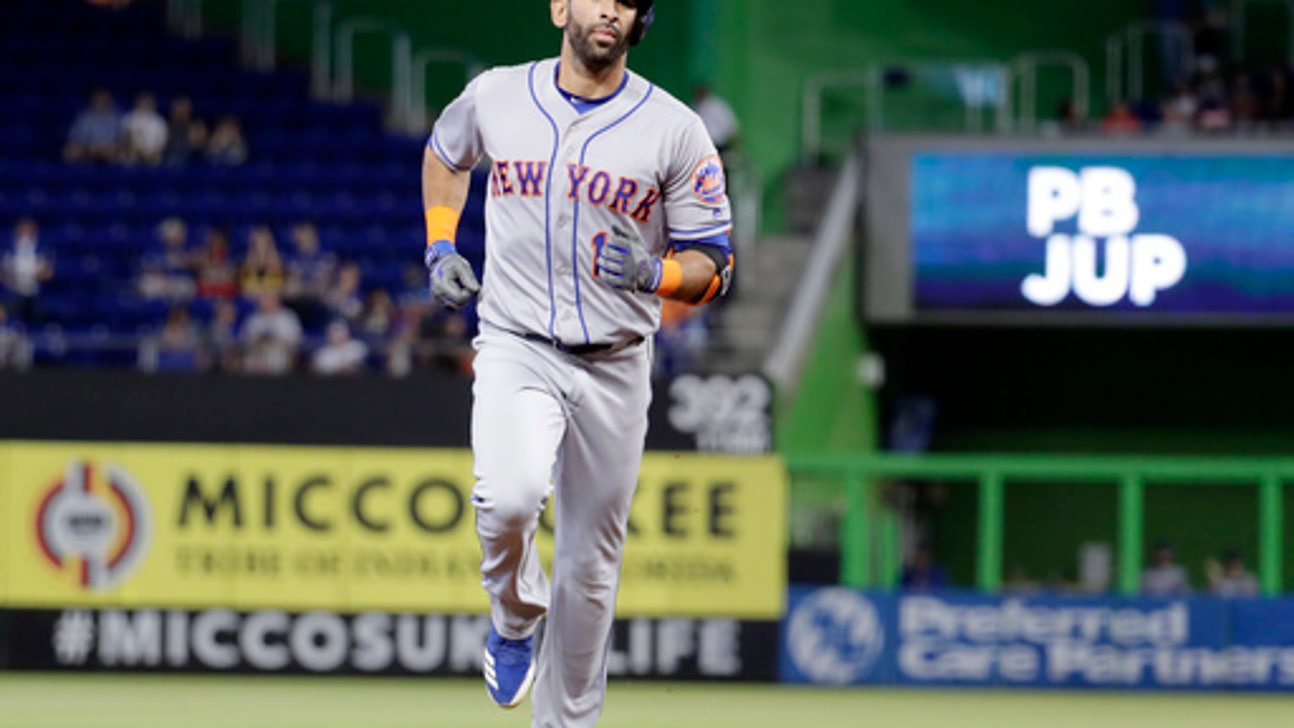 Marlins overtake Mets on scoreboard and in standings, 5-2