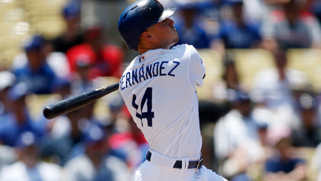 Hernandez hits Dodgers’ 129th homer in 5-3 win over Angels