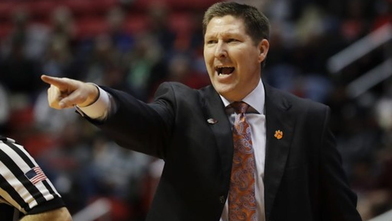 Clemson’s Brownell gets 6-year, $15 million contract