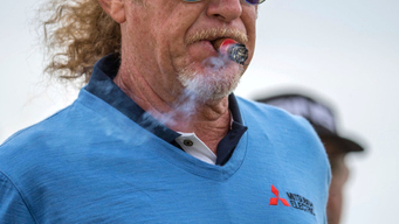 Ames shares lead at Senior British Open with Jimenez