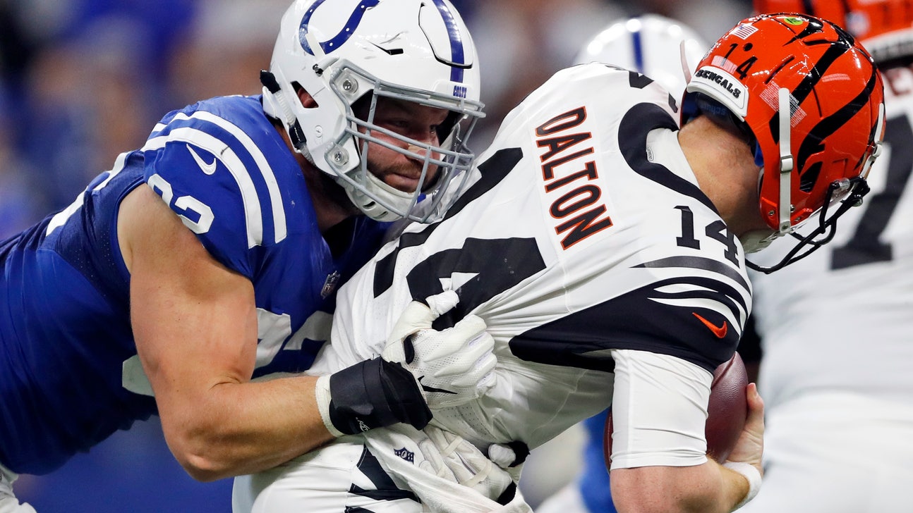 Colts re-sign Hunt, keep starting DT off free-agent market