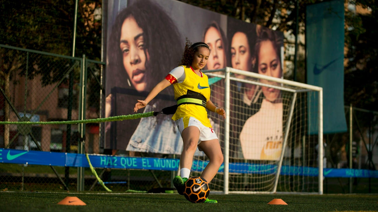 Colombia’s female soccer players fight for level field