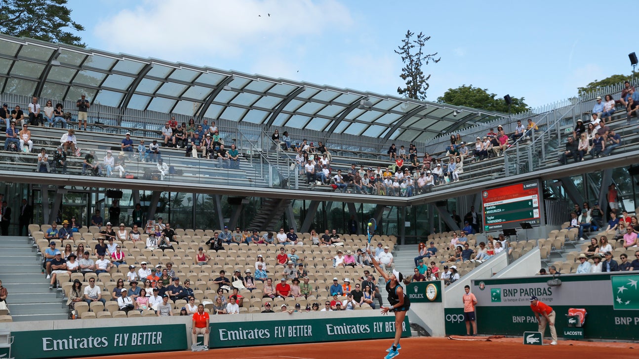 Tennis and tropical plants: New French Open court is wild
