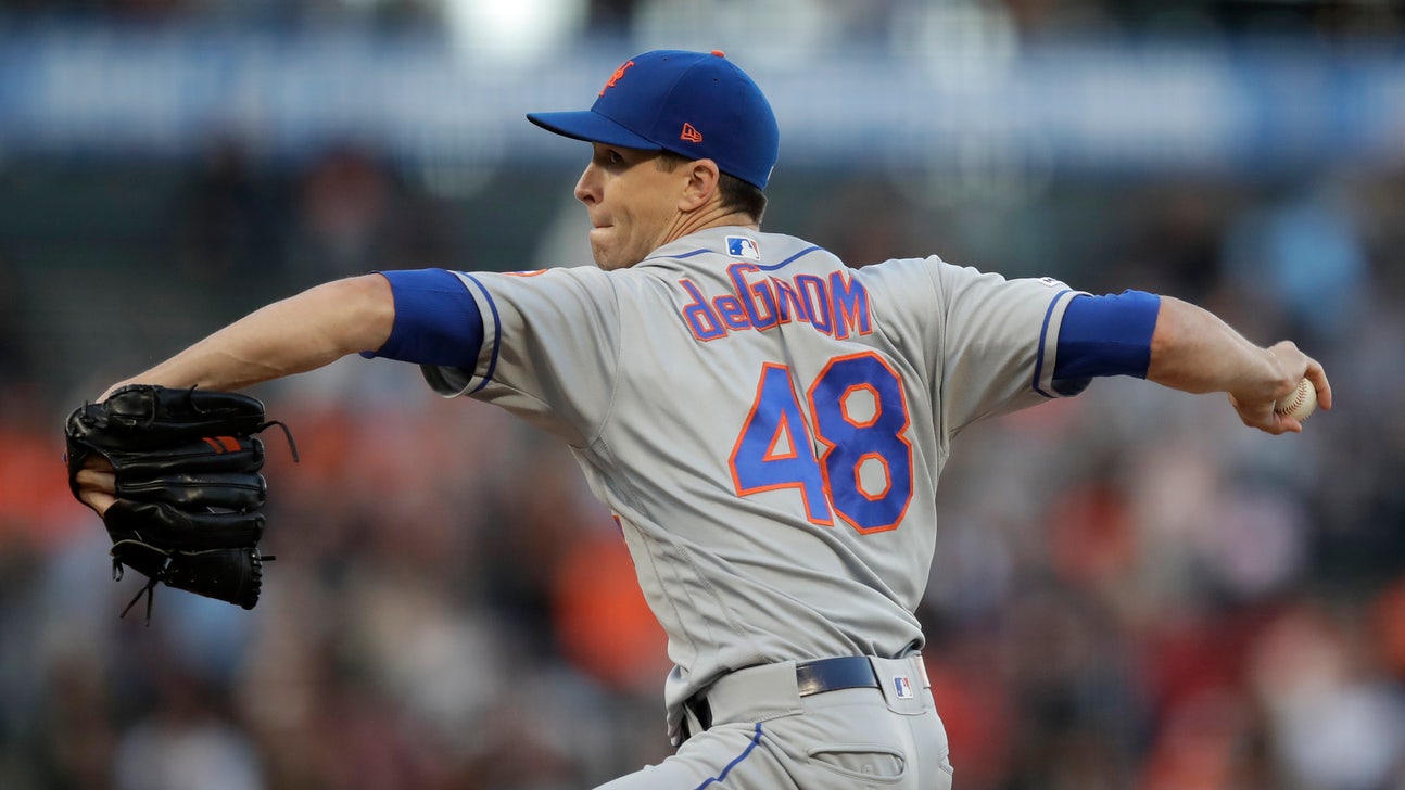 Giants win 7th straight thanks to botched play by Mets