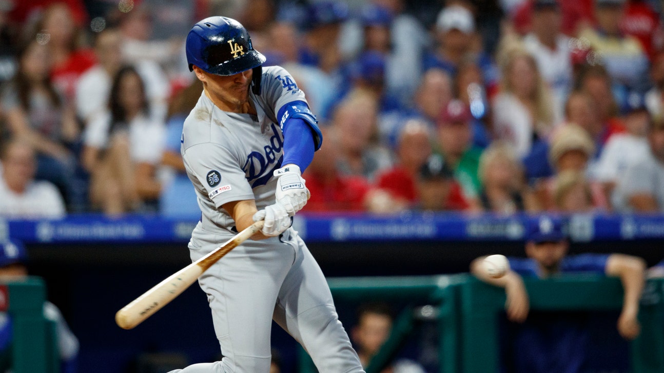 Cody Bellinger hits 2 homers, Dodgers rout Phillies 16-2