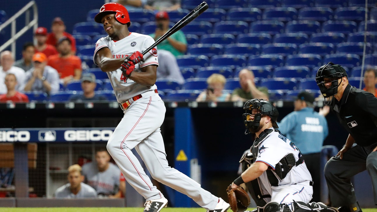 Reds' Aquino breaks NL rookie mark for HR in month with 14th