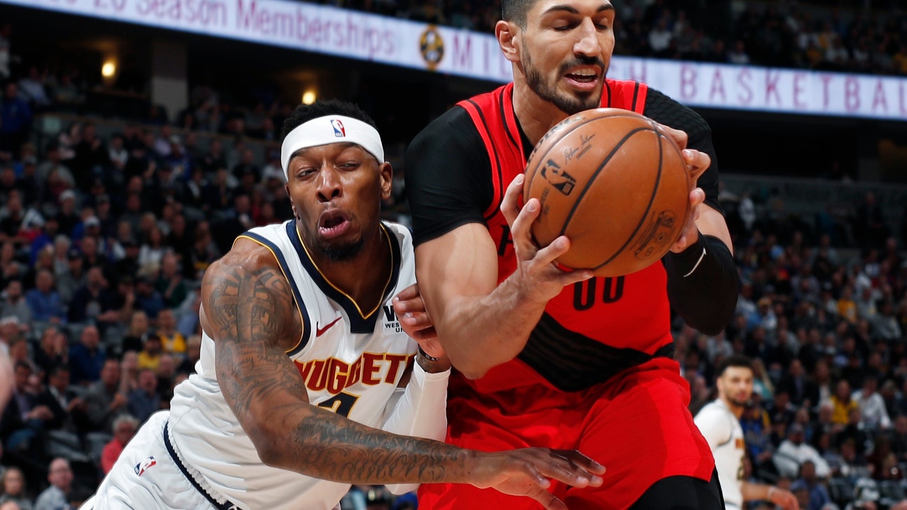 Torrey Craig bloodies nose in Game 2, return questionable