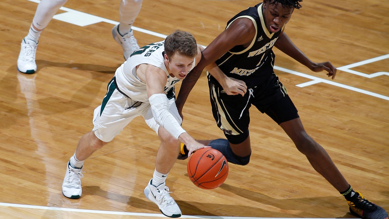 Loyer scores 16 points, Michigan State rolls without Winston