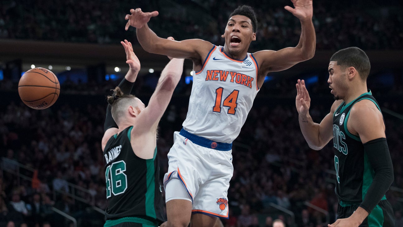 Tatum helps Celtics hold off Knicks