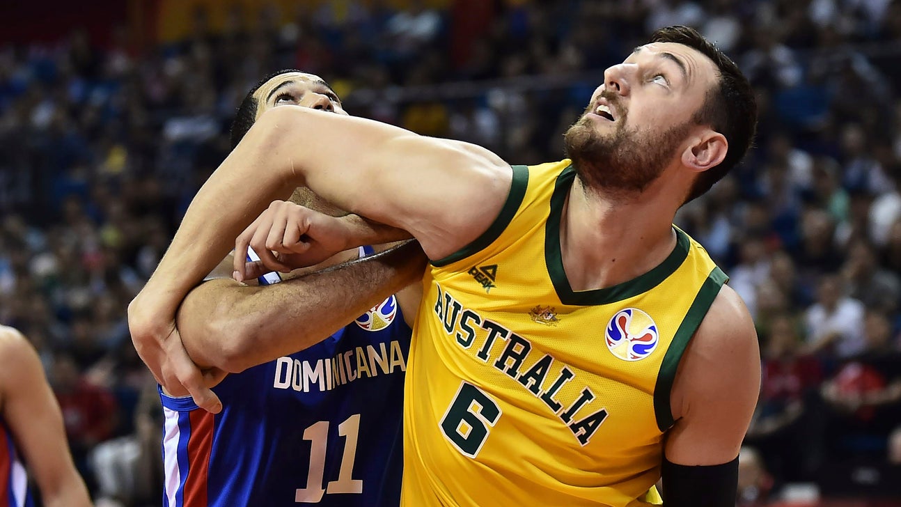 Czech Republic, Australia keep rolling in World Cup