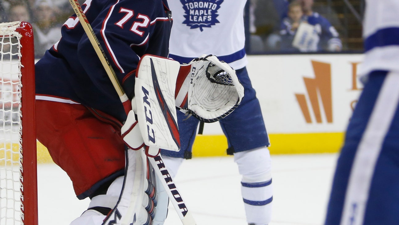 Tavares scores a pair as Maple Leafs beat Blue Jackets 4-2